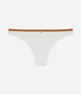 Bikini bottom confeccionada en microfibra color crema, con cintura contrastante color marrón y detalle de medalla aplicada.