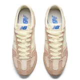 Championes New Balance modelo U471PSC, color beige con detalles en blanco, confeccionados en gamuza y lona.