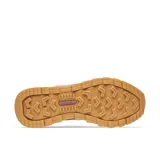 Championes Merrell modelo Alpine 83, con diseño retro en tonos rosados y beige. Confeccionados en una combinación de piel de ante y textil, cuentan con entresuela de espuma EVA para mayor estabilidad y suela de goma.