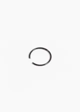 Piercing aro abierto de acero quirúrgico hipoalergénico color dorado.