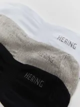Kit de tres pares de medias invisibles de corte bajo, marca Hering. Incluye un par negro, un par gris melange y un par blanco.