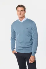 Buzo tejido de algodón con cuello en V, de diseño clásico y liviano, ideal para media estación.