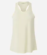 Musculosa deportiva Get Over de microfibra color blanco, con diseño estilo nadador, escote U y textura perforada.