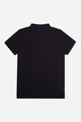 Polo de piqué color salmón, de corte regular, manga corta y logo estampado en el pecho. Confeccionada en algodón y spandex.