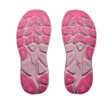 Championes de running Hoka modelo Clifton 10, color rosa claro con detalles en fucsia. Presentan una suela de plataforma amortiguada y logo de la marca en el lateral.