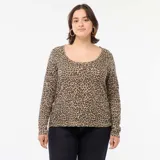 Camiseta de manga larga con cuello en V, confeccionada en tejido de canalé con estampado animal print de leopardo.