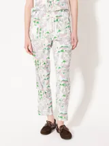 Pantalón babucha de algodón estampado, con cintura elastizada.