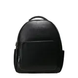 Mochila de diseño urbano en color negro, confeccionada en material texturizado con logo de la marca grabado en la parte superior. Cuenta con un compartimento principal con cierre, un bolsillo frontal amplio y bolsillos laterales abiertos.