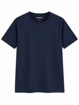 Remera básica de manga corta y cuello redondo, color negro, con calce regular.