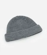 Gorro corto tipo leñador de lana acrálica color menta, con dobles y tejido texturizado sin costura.
