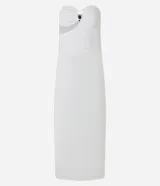 Vestido midi blanco sin breteles, confeccionado en bengalina. Presenta adornos en el busto y recorte cutout en la cintura.