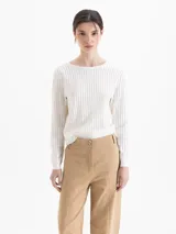 Sweater blanco de tejido de punto con rayas transparentes y escote redondo al frente y profundo en la espalda.