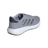 Championes de running adidas Response Runner, color gris con detalles metálicos en los laterales. Presentan una parte superior de malla transpirable, entresuela blanca amortiguada y suela de goma negra.