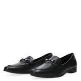 Mocasines de cuero negro con puntera ovalada y detalle de aplique metálico en el empeine. Diseño clásico de calce fácil con suela plana.