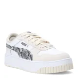 Championes Puma modelo Carina Street Snake Chic, con diseño de plataforma. Presentan una base blanca con detalles en beige y un estampado de piel de serpiente en el lateral. Cuentan con cierre de cordones y suela de goma robusta.