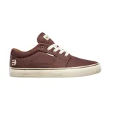 Championes Etnies Barge LS color borgoña, con cordones blancos y suela color crema.