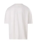 Remera oversize de algodón color blanco, con cuello polo y estampado frontal en tonos grises con gráficos de estilo gótico y vintage.