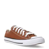 Championes urbanos Converse modelo Chuck Taylor All Star Ox, color marrón con cordones y puntera de goma en color blanco.