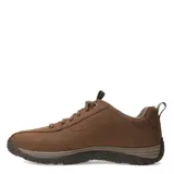 Zapatos casuales Caterpillar modelo Cognizant, confeccionados en cuero color marrón, con cordones al tono, suela de goma texturizada y logo de la marca grabado en el lateral.