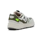 Championes deportivos Austral Champion modelo Seul, con combinaciones de colores verde militar, gris claro, blanco y detalles en verde flúor. Presentan una silueta de running retro con superposiciones de gamuza y malla, y una suela gruesa y texturizada.