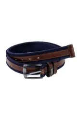 Cinto de yute color arena con detalles de cuero marrón y hebilla metálica gris oscuro.