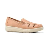 Zapato casual Korium Confort Gigi color beige, con plantilla de cuero y suela de goma.