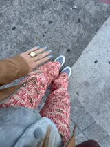 Anillo de bronce con apliques de nácar.