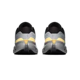 Championes On Running modelo Cloudrunner 3 M, color gris con detalles en negro y amarillo suave, diseñados para running con tecnología CloudTec.
