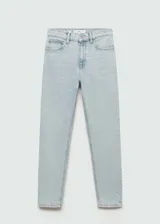 Pantalón jean de corte mom-fit y tiro alto, color celeste claro, con cierre de cremallera y botón, trabillas, cinco bolsillos y diseño de tejido elástico de algodón.