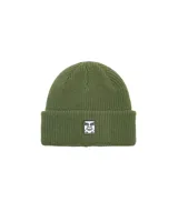 Gorro de lana verde oliva con parche con el logo de Obey en el frente. Diseño clásico con borde doblado.