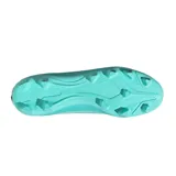 Championes de fútbol Adidas F50 Messi Club, diseñados para terreno firme y césped artificial. Presentan un diseño aerodinámico en color blanco con degradado en turquesa y detalles en fucsia y amarillo neón.