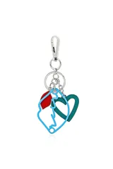 Llavero Oreiro con mosquetón metálico plateado y dijes colgantes esmaltados en colores celeste, rojo y verde, incluyendo una silueta de rostro y un corazón.
