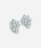 Par de caravanas plateadas con forma de hojas y pétalos, con incrustaciones de zirconia.