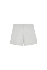 Shorts de algodón color azul, de la colección Benito Antonio x ZARA. Posee cintura elástica con acabado paperbag y cordón ajustable, además de bolsillos laterales y un bolsillo trasero de plastrón.