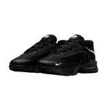 Championes Nike Air Max Fire, de color negro con detalles en azul y suela con amortiguación Air visible en el talón.
