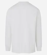 Remera de manga larga con cuello redondo, confeccionada en algodón. Presenta un corte comfort holgado y una pequeña etiqueta decorativa en el bajo.