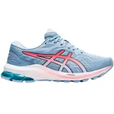Championes de running Asics GT-1000 10, color celeste con detalles en rosa y blanco.