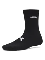 Medias de caña media Under Armour, color negro, con diseño acanalado, logo de la marca y texto bordado en blanco.
