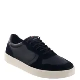 Zapatos casuales Freeway modelo Marshall, color negro, confeccionados en cuero con detalles en malla y suela de goma. Presentan un diseño de cordones elásticos y etiqueta con la inscripción 'ultra light' en la lengüeta.