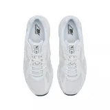 Championes urbanos New Balance modelo 740, color blanco con detalles en negro en la suela. Confeccionados en malla técnica y materiales sintéticos, cuentan con tecnología ABZORB en la entresuela para mayor amortiguación.