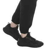 Championes de running 361º, color negro, con diseño de malla transpirable y refuerzos sintéticos. Presentan suela de plataforma con tecnología de amortiguación y cierre mediante cordones.