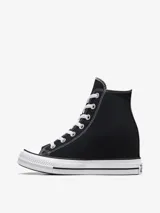 Zapatillas Converse Chuck Taylor All Star Wedge de caña alta, color negro, con cierre de cordones, puntera de goma y cuña interior de 7.5cm.