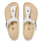 Sandalia tipo ojota Birkenstock modelo Gizeh, color blanco, con tira de dedo y ajuste de hebilla lateral. Presenta plantilla anatómica de corcho y suela de goma blanca.