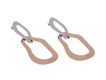 Caravanas colgantes de diseño moderno, compuestas por dos eslabones irregulares entrelazados, uno en tono plateado y otro con baño de oro rosa.