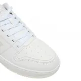 Championes urbanos EA7 Emporio Armani modelo Slasher, de diseño bicolor en blanco y negro. Presentan el logo de la marca estampado en el lateral y una suela de goma resistente.