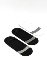 Pack de tres pares de medias invisibles de corte bajo, ideales para usar con zapatillas. Incluye dos pares negros (uno con franja gris y otro con líneas) y un par blanco con franjas negras en la punta.