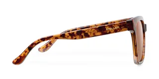 Lentes de sol con montura cuadrada de estilo oversized en estampado carey y cristales polarizados en color marrón.