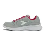 Championes Diadora Champion Mujer Running Robin 4 W, color negro con detalles en blanco.
