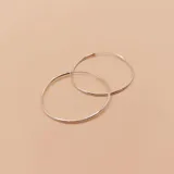 Aros argolla finos de plata 925, de diseño clásico y redondo.