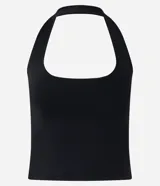 Blusa frente única de microfibra color beige, con escote cuadrado y breteles que se ajustan al cuello. Diseño sin mangas y espalda descubierta.